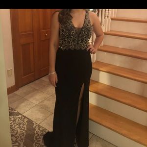 Black Faviana prom dress. Size 4.